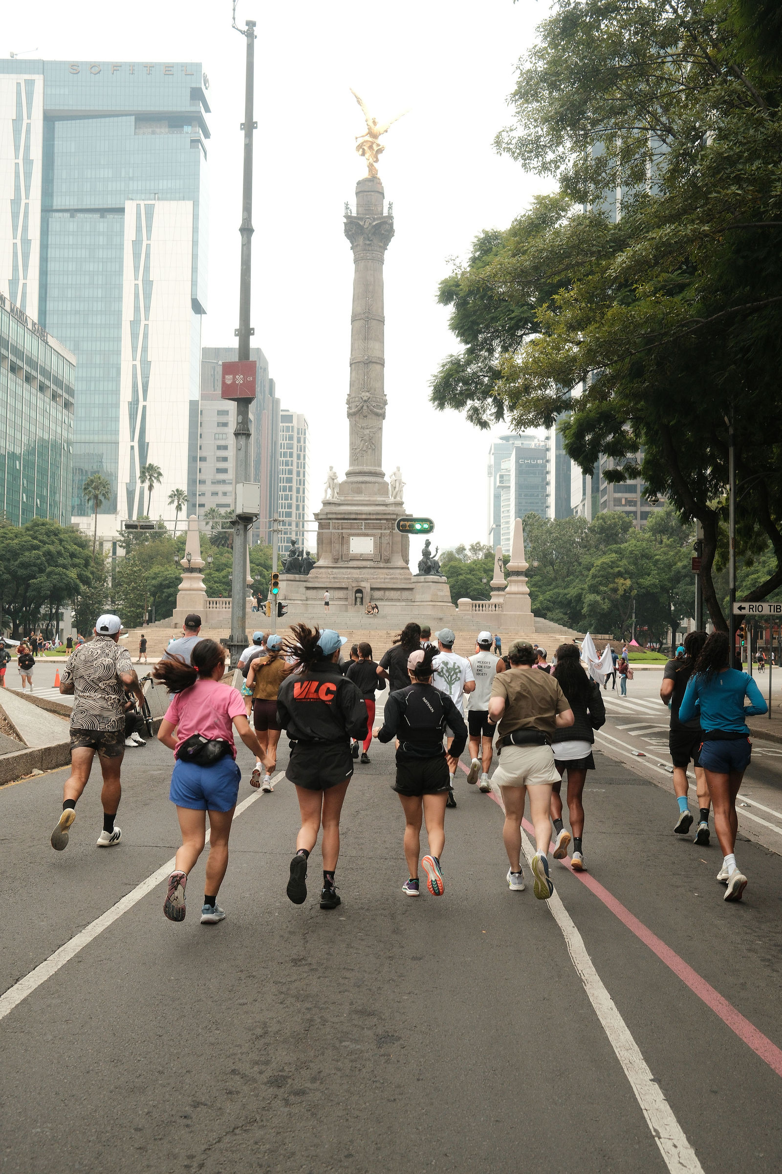 Running toward the Angel of Independence